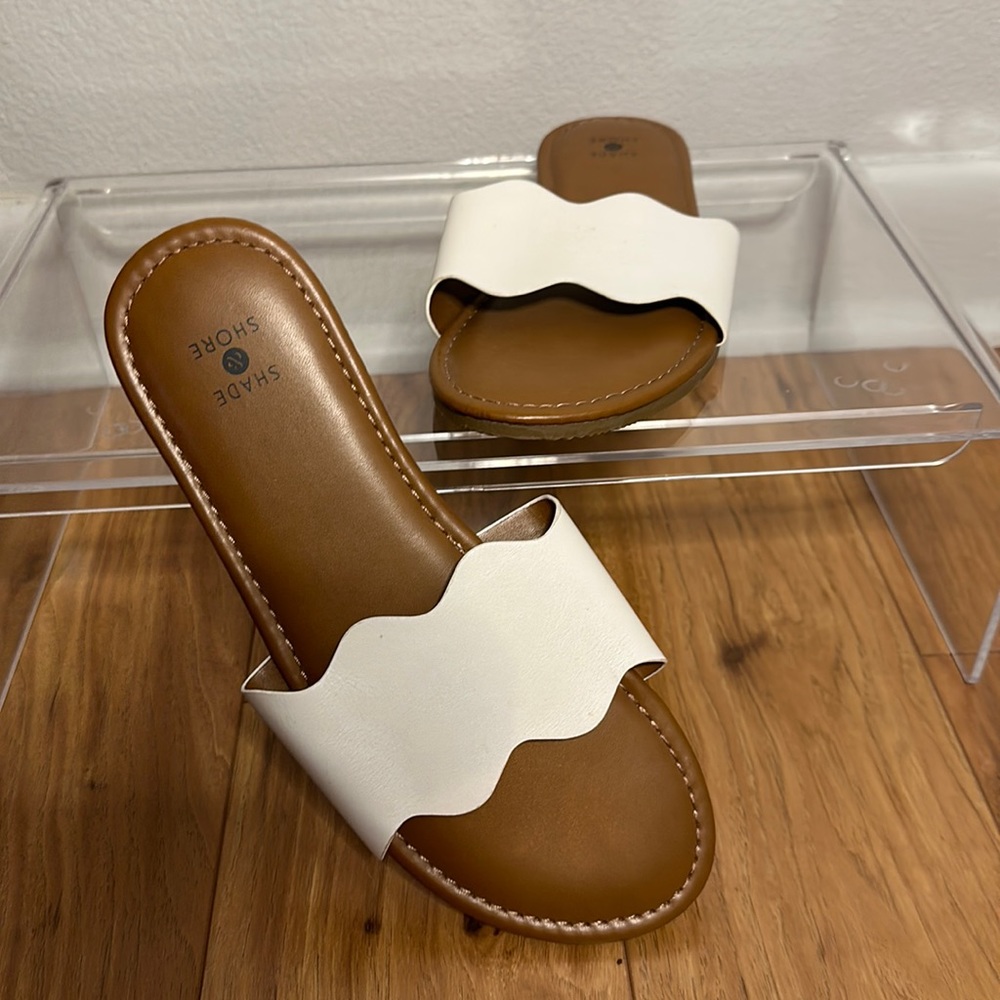 SUMMER SANDALS